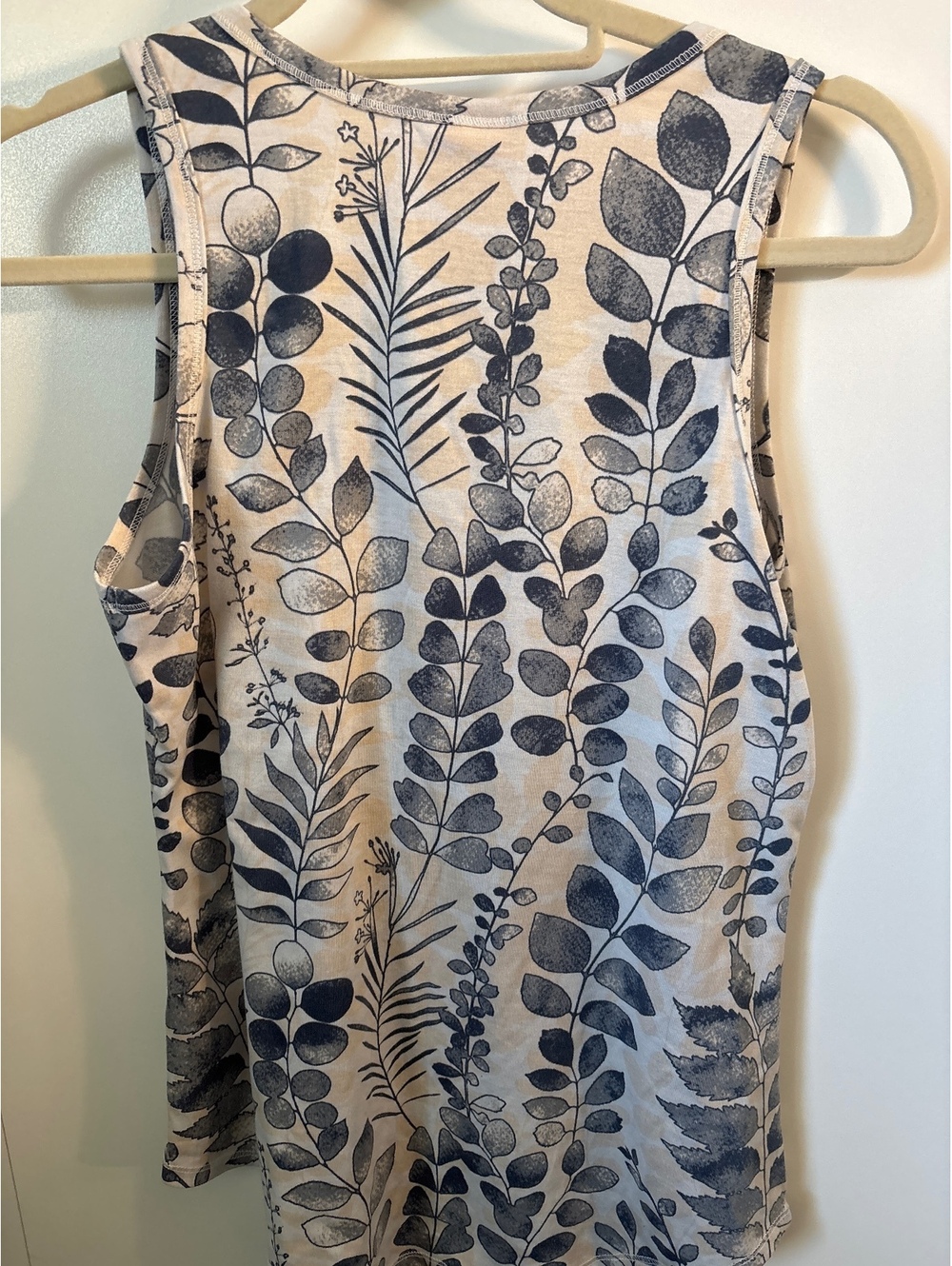 Lularoe Tank, Women’s M - Picture 2 of 5
